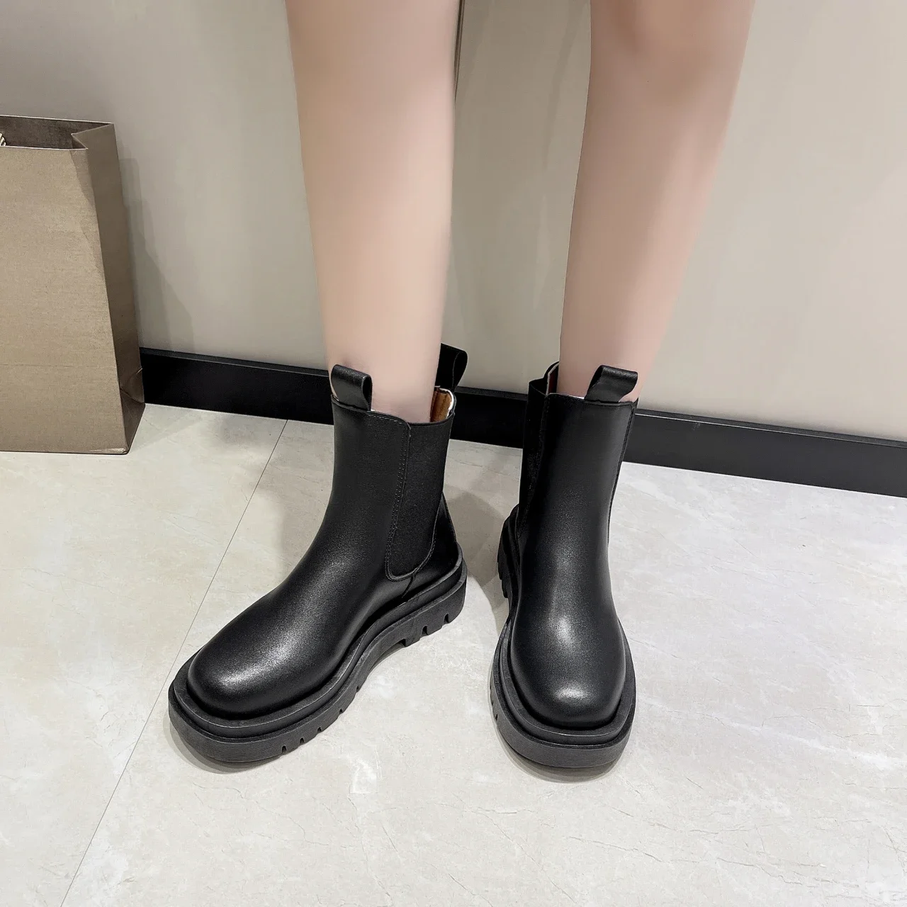 MACUBEZ – FLORELLA Feminine Chelsea Boots für Damen mit schmaler Form 3 69876-ojmryf.jpg