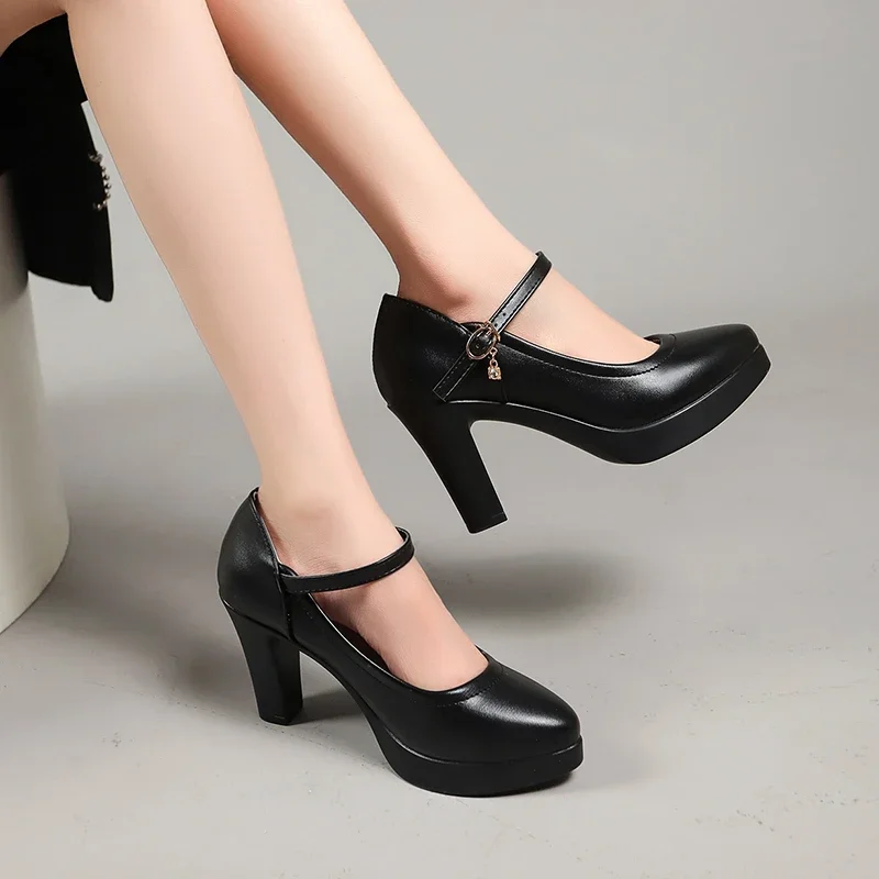 MACUBEZ – GRACINA Feine High Heels mit filigranem Riemchen 2 70184-iaq178.jpg