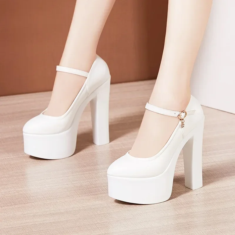 MACUBEZ – LUMINIA Funkelnde High Heels mit edlem Glanz 3 70358-ayon4n.jpg