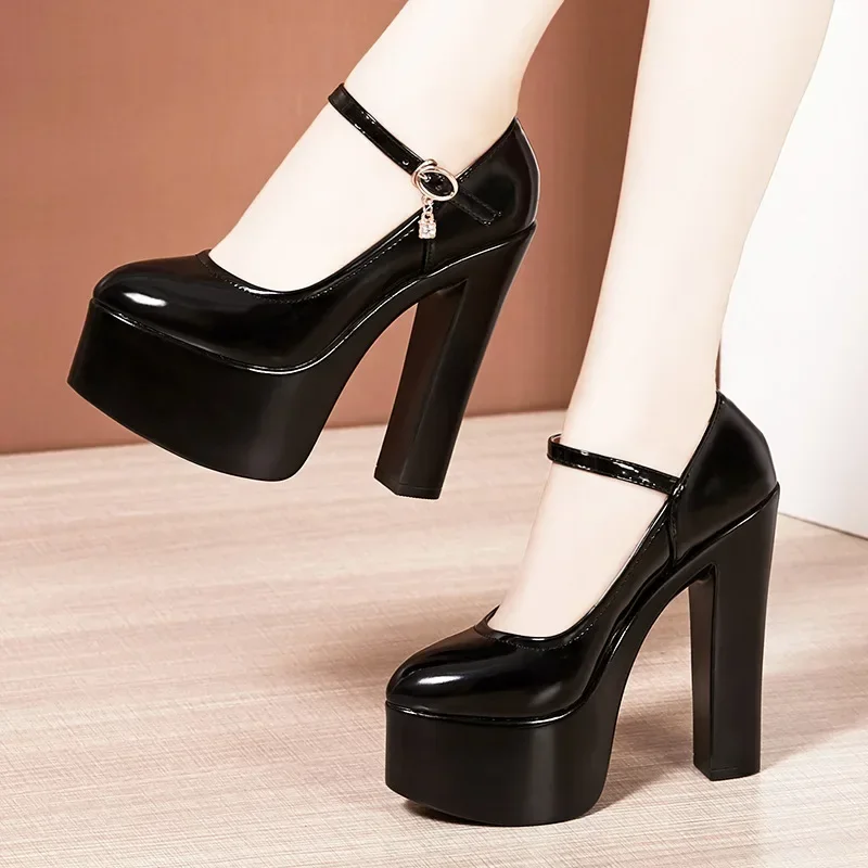MACUBEZ – LUMINIA Funkelnde High Heels mit edlem Glanz 5 70358-dyqlrq.jpg