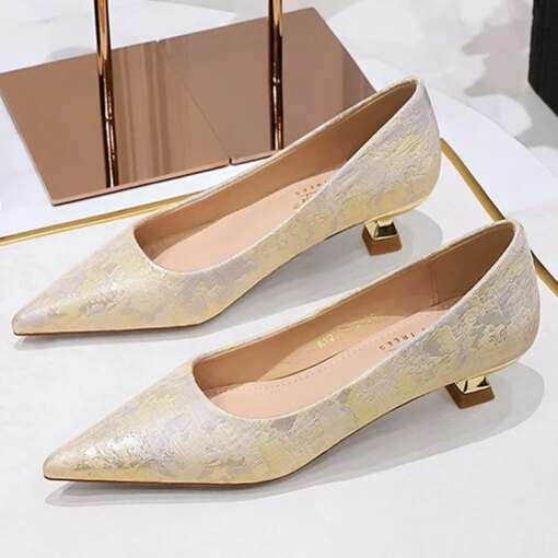 MACUBEZ – DORABELLA Zierliche Kitten Heels mit feinem Riemchen