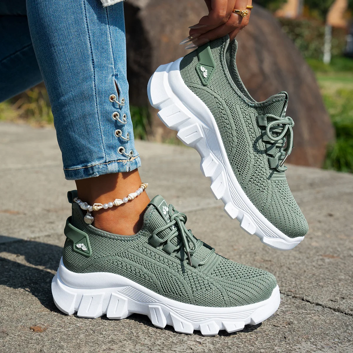 MACUBEZ – LUMINA Stylische Sneaker für Damen mit Glanzeffekt 4 73823-fdhddr.jpg